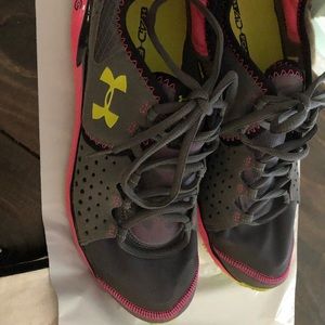 Under Armour tennis shoes